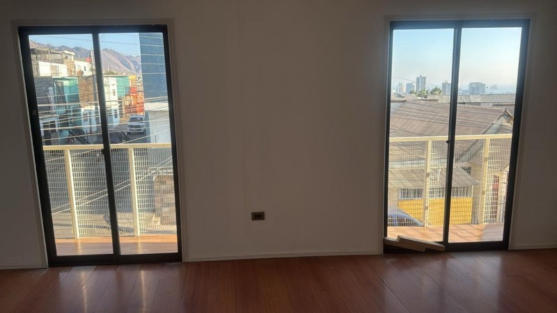 Venta Amplia Casa 8 Dormitorios A Pasos del Centro