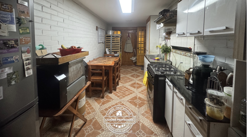 Vende Amplia y Hermosa Casa en Maipu