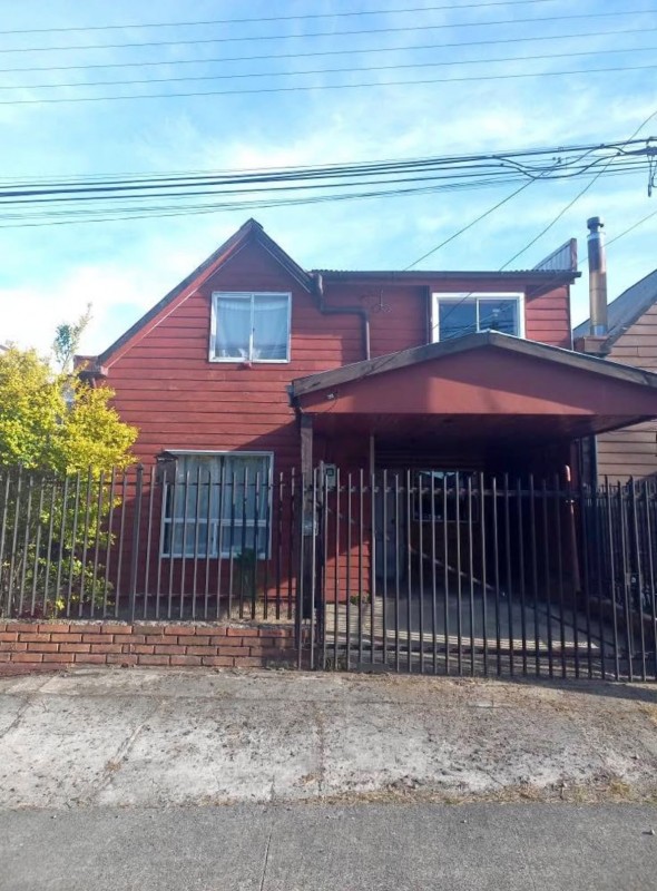 Se Vende Casa Familiar Frente A Parque, Excelente Ubicacion