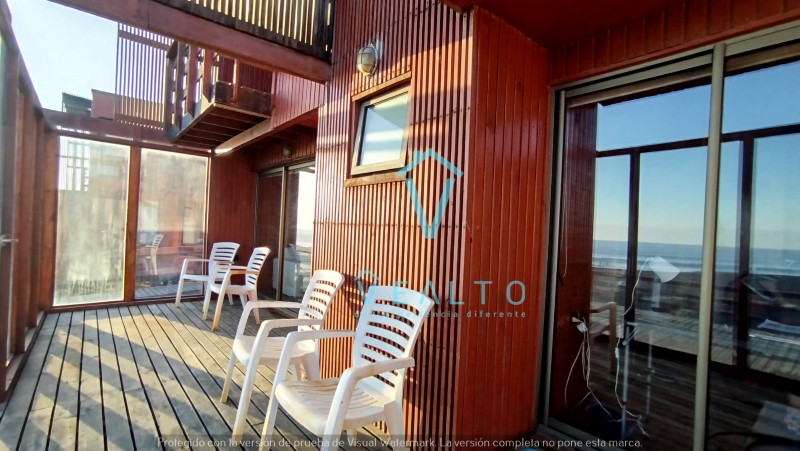 Casa en Venta en Pichilemu Con Vista Al Mar