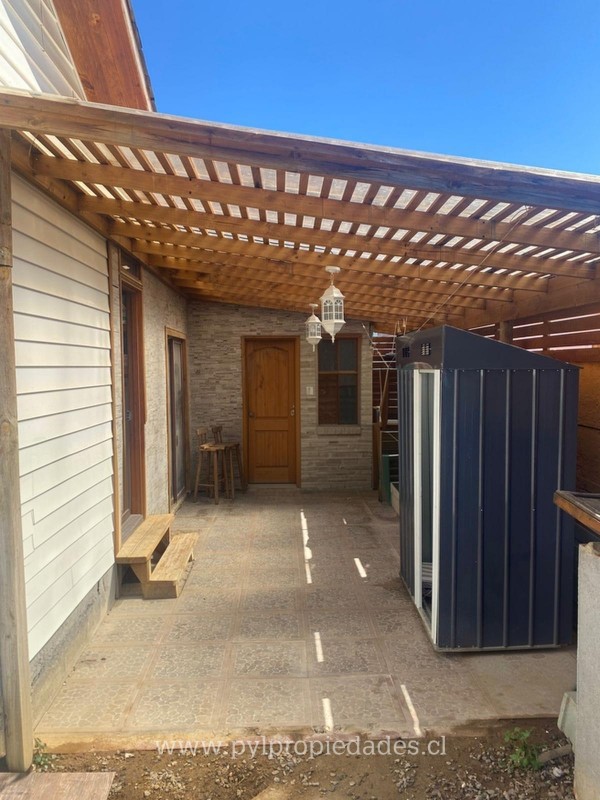 en Venta Bella Casa en Condominio| 3D + 3B + 3E|