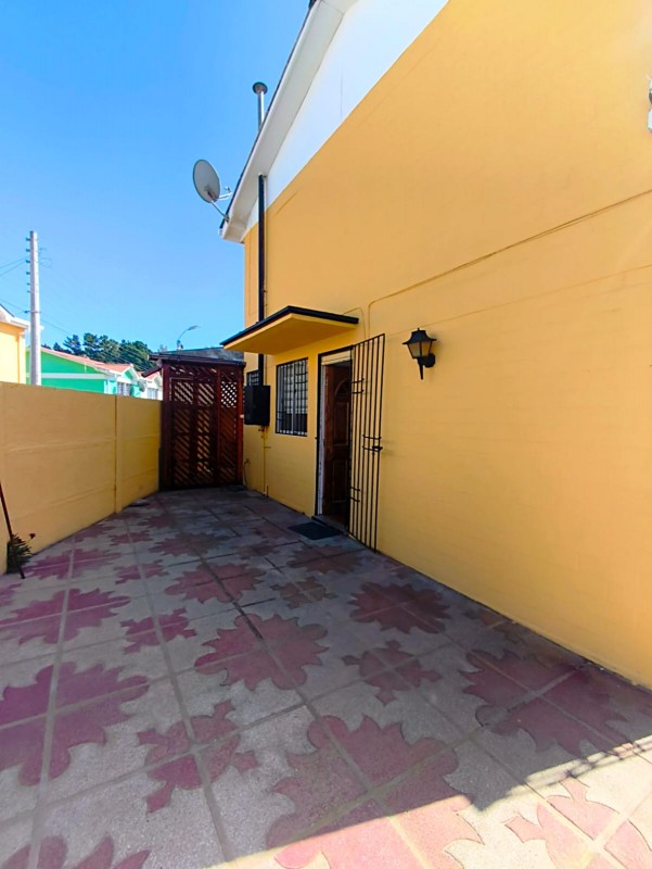 en Venta Casa Esquina | 2D 1B + Quincho | Altos de Zañartu