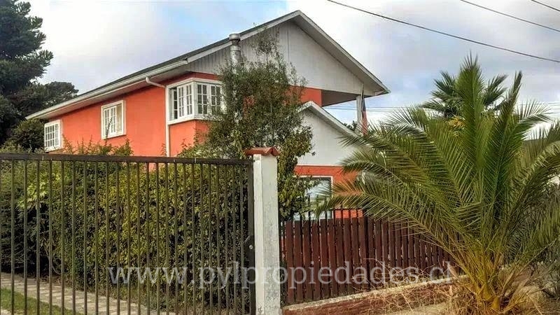 en Venta Casa Familiar |4D 2B 3E|Condominio Algarrobo