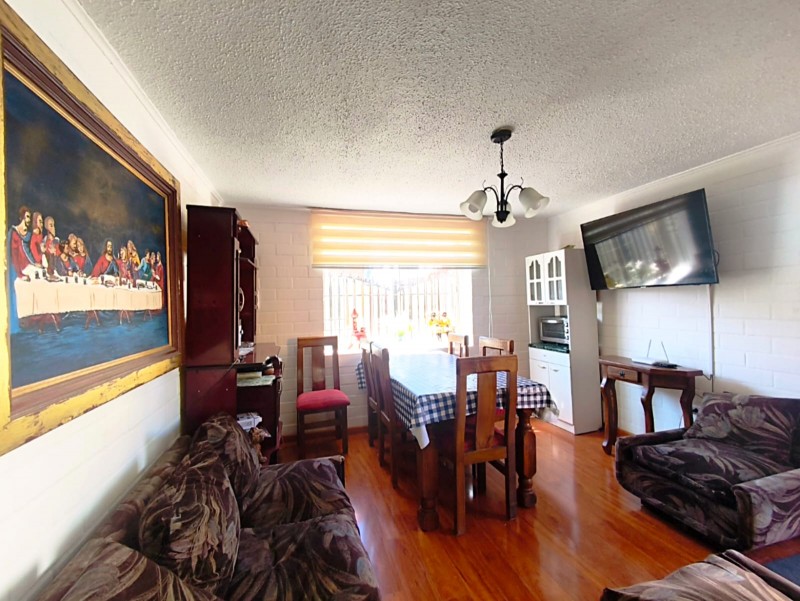en Venta Casa Esquina | 2D 1B + Quincho | Altos de Zañartu