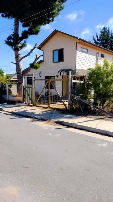 en Venta Casa 2 Pisos |4D + 2B| Sector Residencial Algarrobo