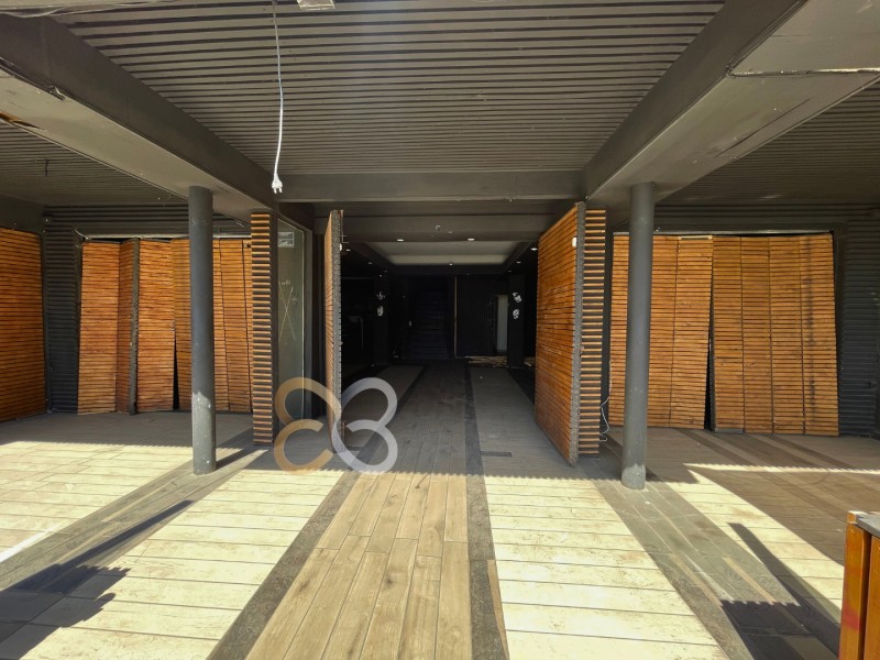Local Comercial Avenida Costanera