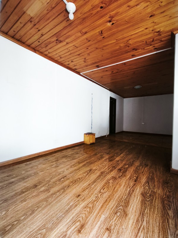 Se Vende Céntrica Casa en Linares