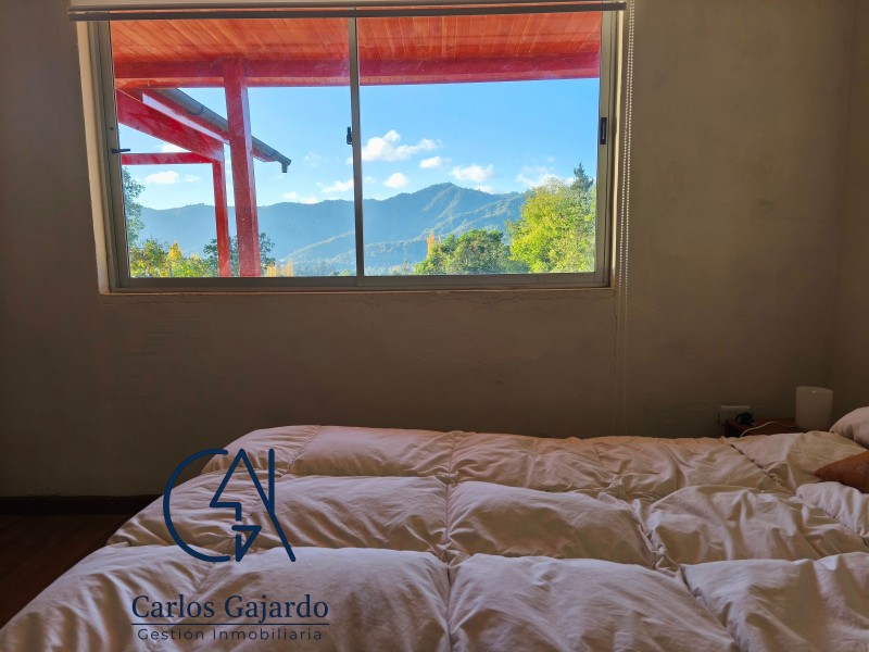 Se Vende Casa Sólida en Media Hectárea Con Vista de Ensueño.