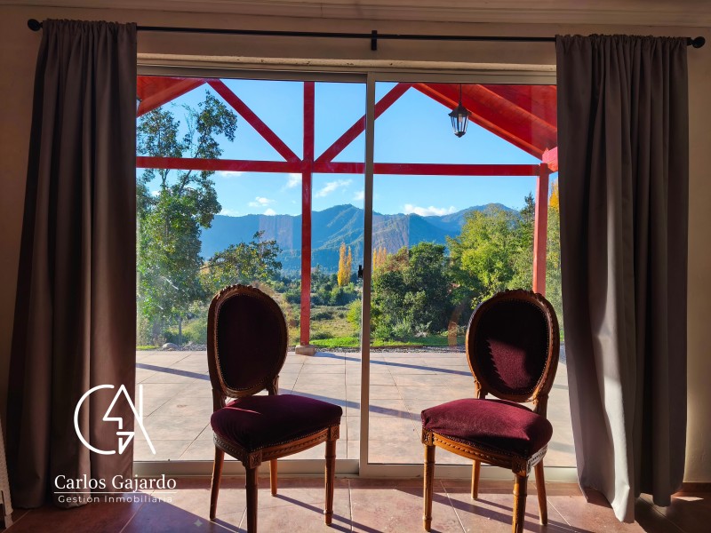 Se Vende Casa Sólida en Media Hectárea Con Vista de Ensueño.