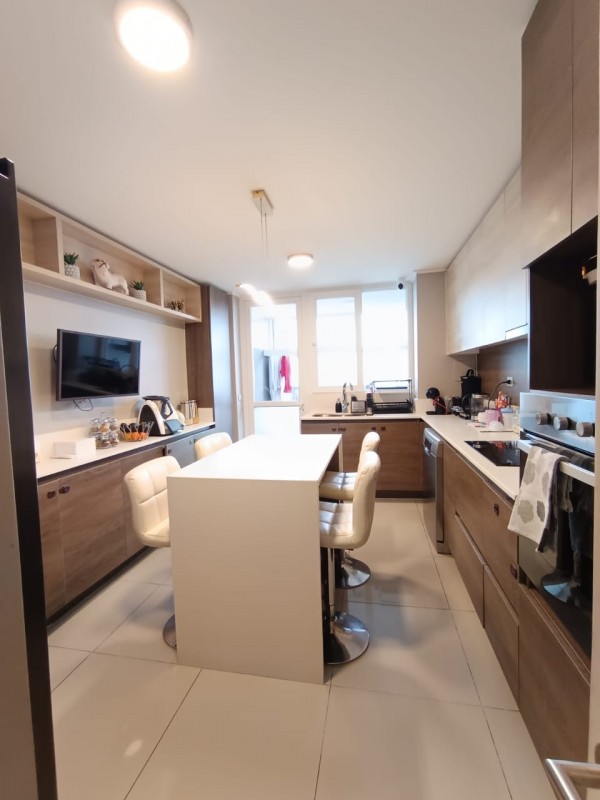 Se Vende Amplio Departamento Sector Oriente Viña del Mar