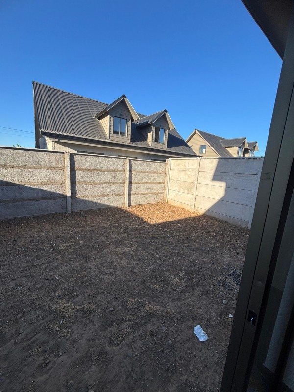 Se Arrienda Casa en Doña Ignacia 9