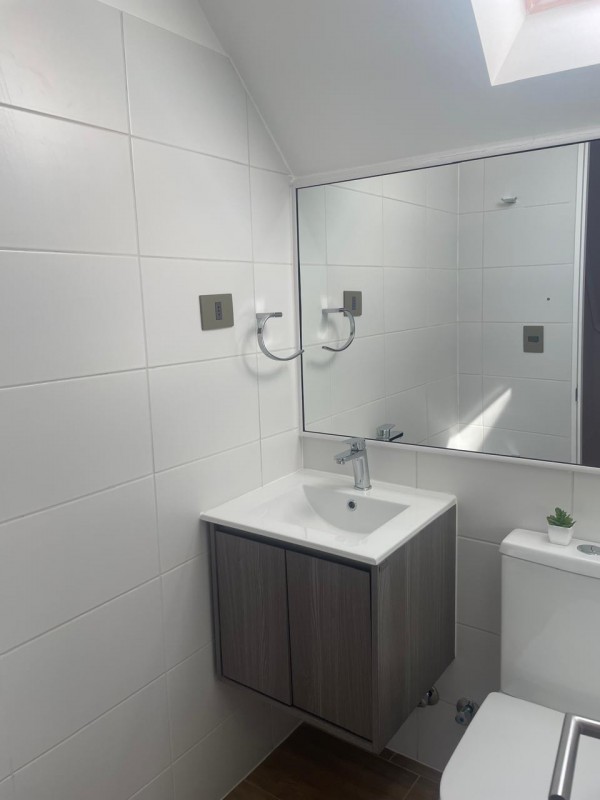 en Arriendo Moderna Casa Amoblada en Hacienda el Maule