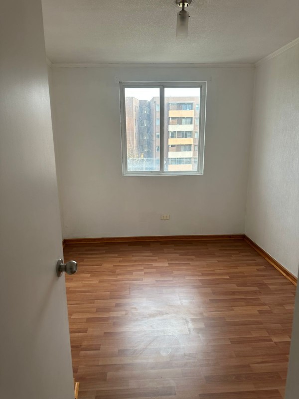 Depto en Arriendo en Cond. Plaza las Heras