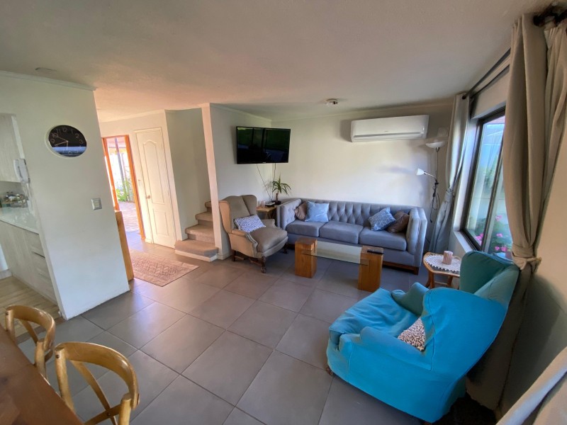 en Venta Amplia y Moderna Casa en Zapallar, Curicó