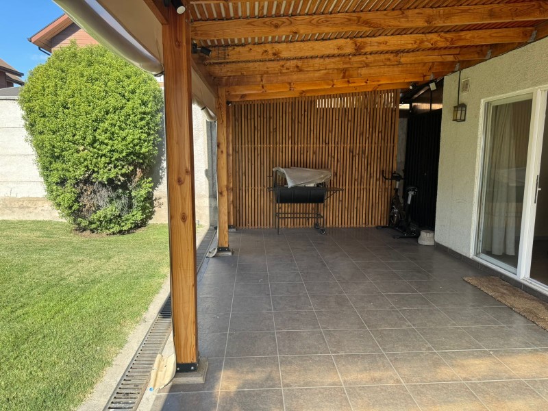 Casa Amplia en Valles del Country