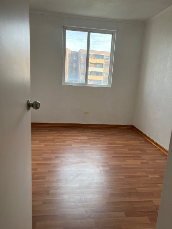 Depto en Arriendo en Cond. Plaza las Heras