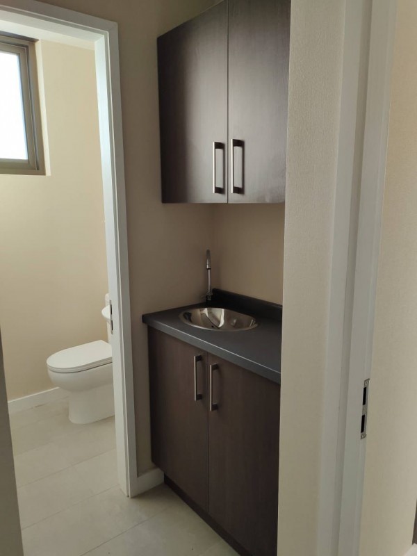 Oficina N Venta en Edificio Central 2 Sur