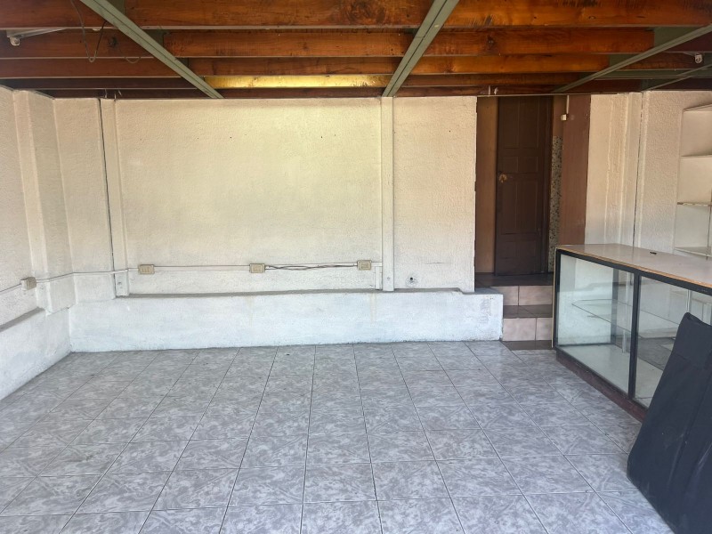 Se Arrienda Local Comercial
