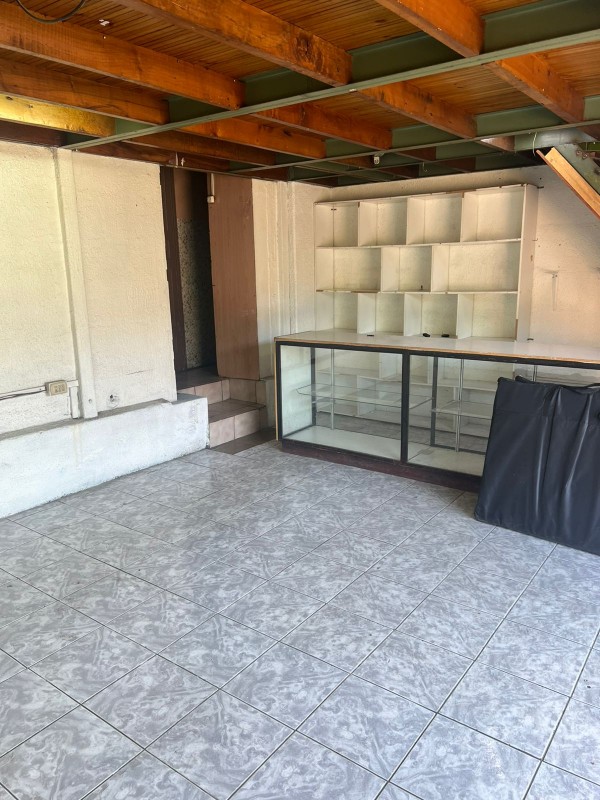 Se Arrienda Local Comercial