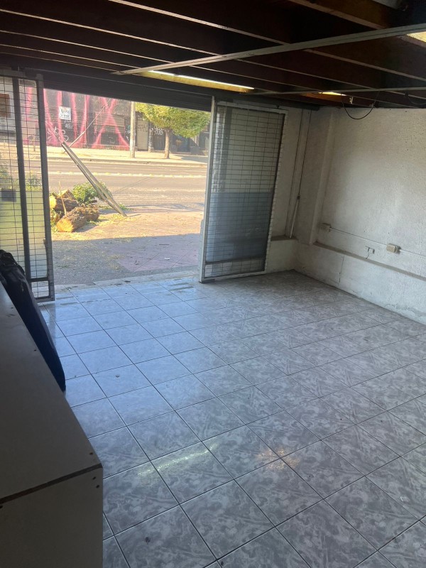 Se Arrienda Local Comercial