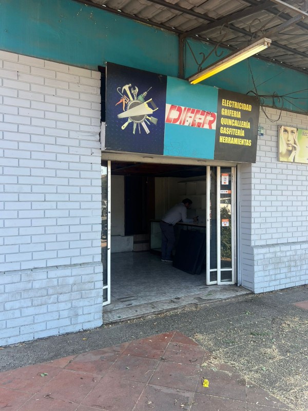 Se Arrienda Local Comercial