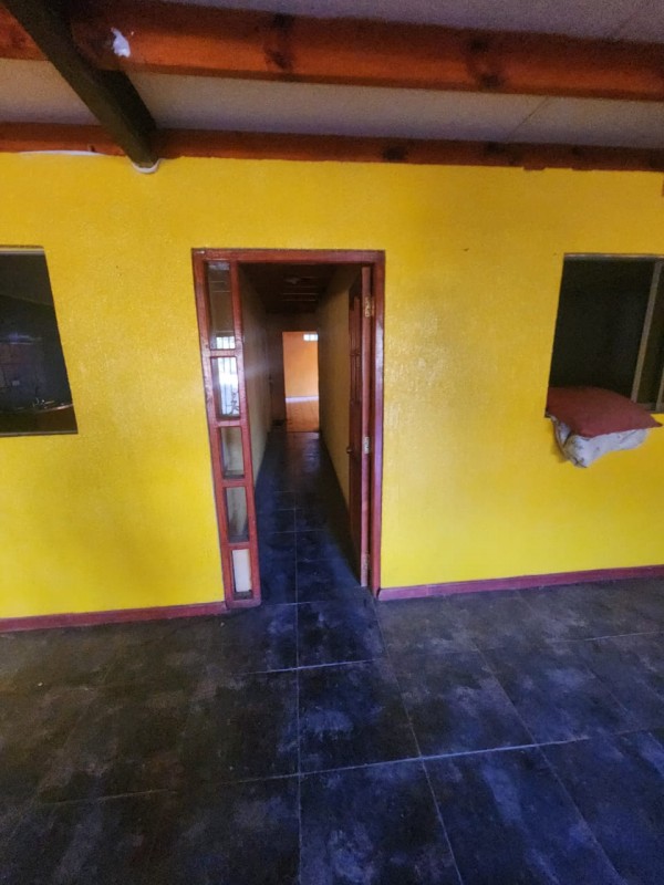 Amplia Casa para Empresa