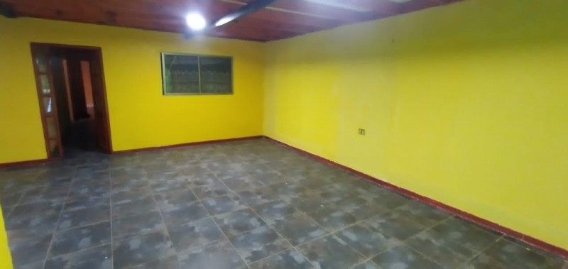 Amplia Casa para Empresa