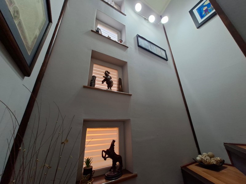 Amplia y Acogedora Casa de 2 Niveles en Bosques de San Pedro
