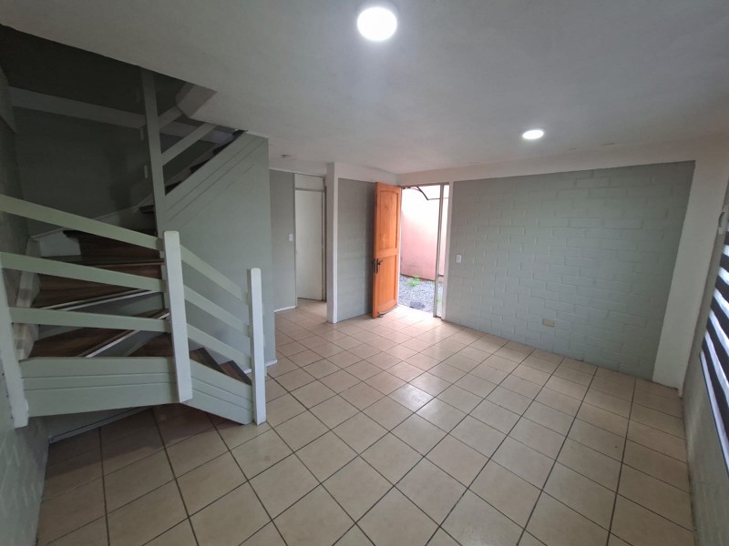 Casa de Dos Niveles en Venta, Francisco Coloane, San Pedro