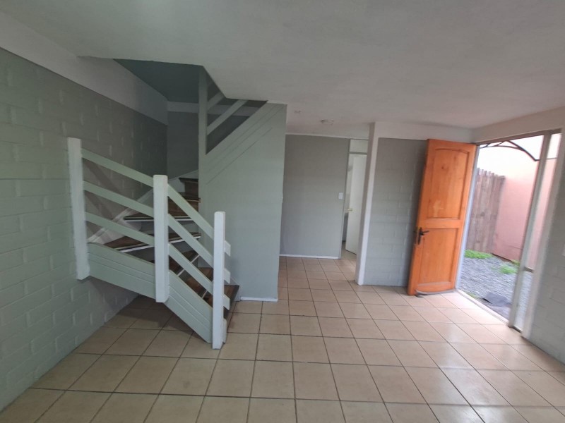 Casa de Dos Niveles en Venta, Francisco Coloane, San Pedro