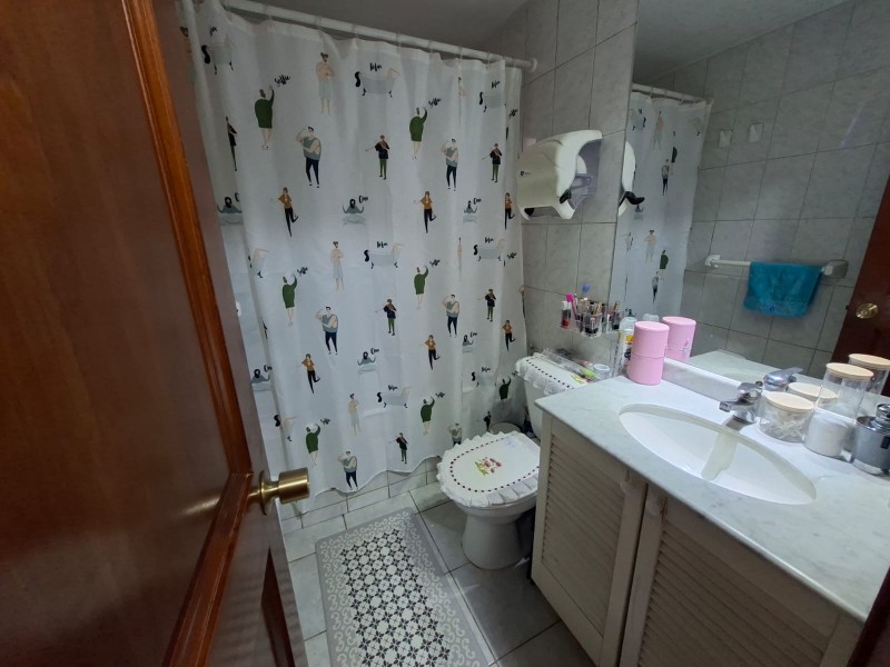 Amplia y Acogedora Casa de 2 Niveles en Bosques de San Pedro