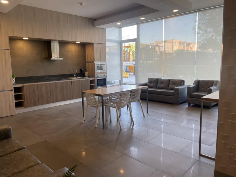 Moderno/funcional//encantador/estac&metro