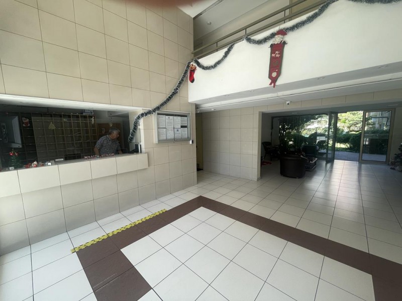 Vista Despejada Nor Oriente Piso 9/dos Estacionamientos