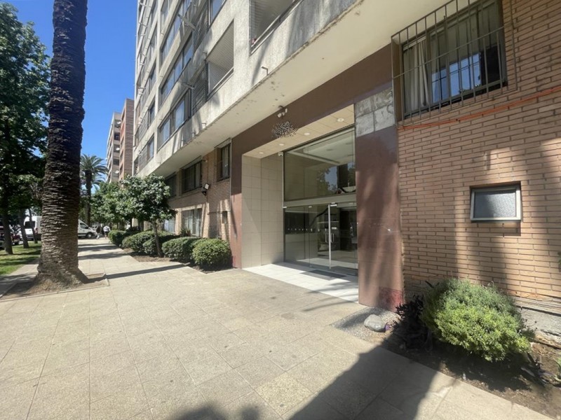 Vista Despejada Nor Oriente Piso 9/dos Estacionamientos