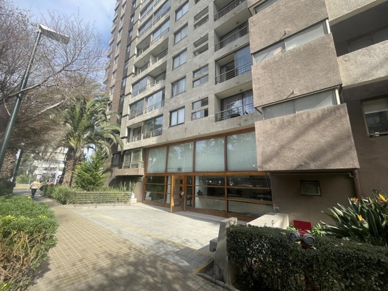 Cercano Plaza Ñuñoa/ Metros/ Piso 6To