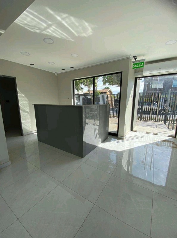Arriendo Centro Médico, Oficinas