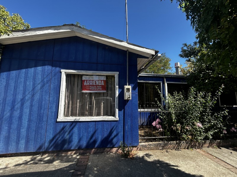 Se Arrienda Casa Frente Plaza de Armas, Huepil