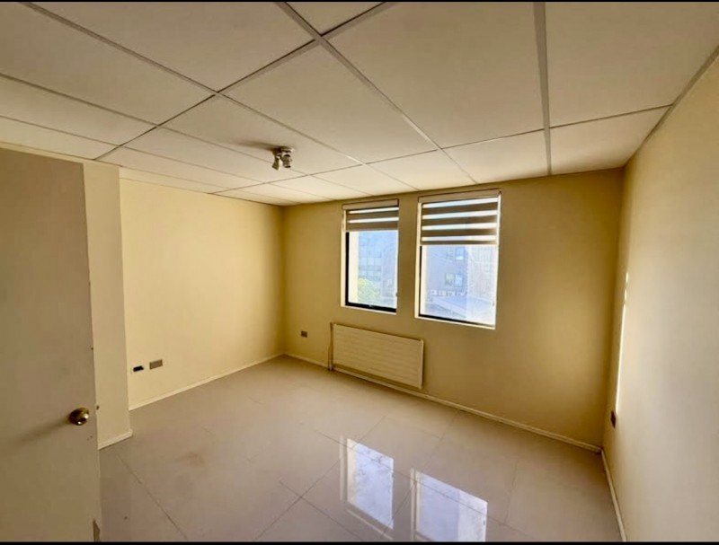 en Arriendo: Consulta Médica Con Sala de Espera los Ángeles