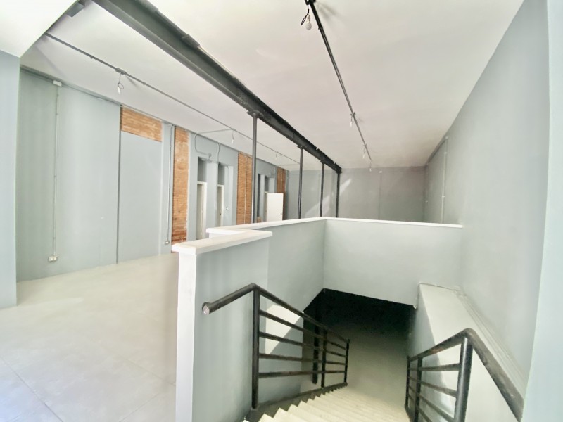 Se Arriendan 2 Locales Comerciales U Oficina Grande
