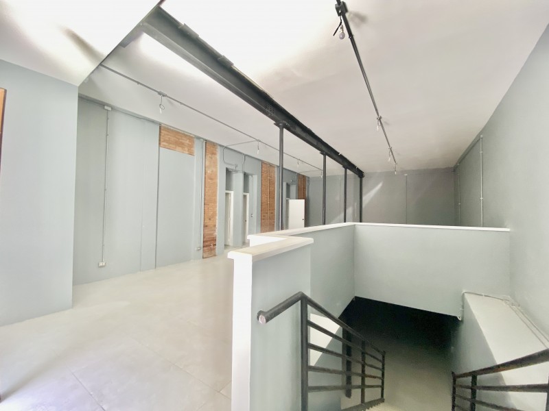 Se Arriendan 2 Locales Comerciales U Oficina Grande