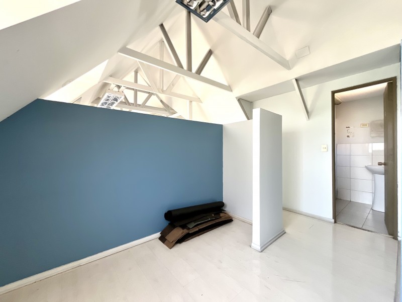 Arriendo de Excelente Local Comercial en las Condes