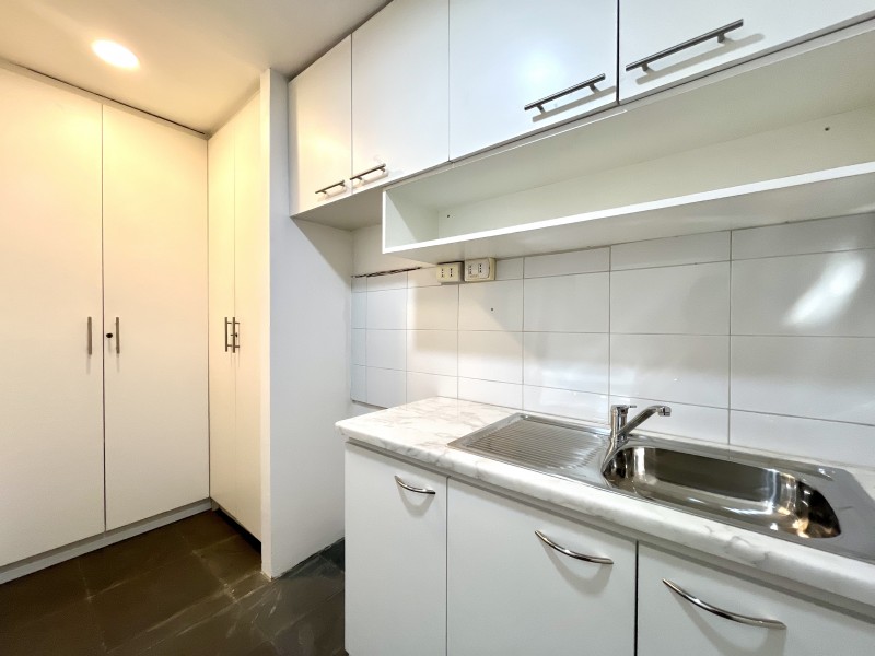Arriendo de Excelente Local Comercial en las Condes