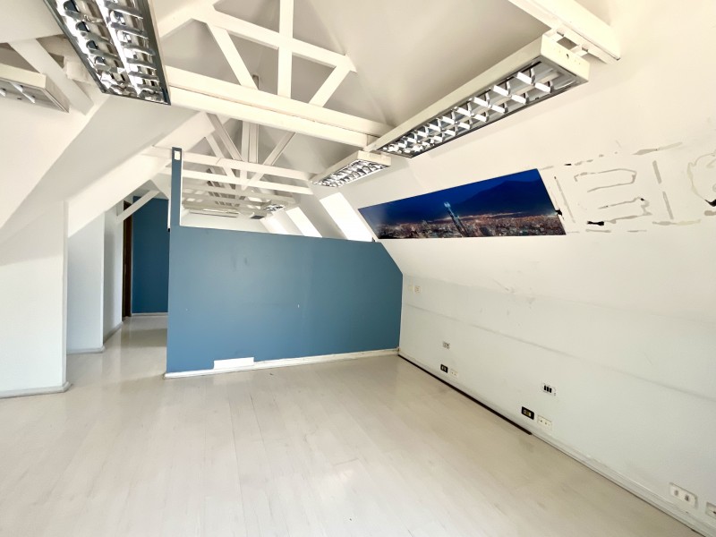 Arriendo de Excelente Local Comercial en las Condes