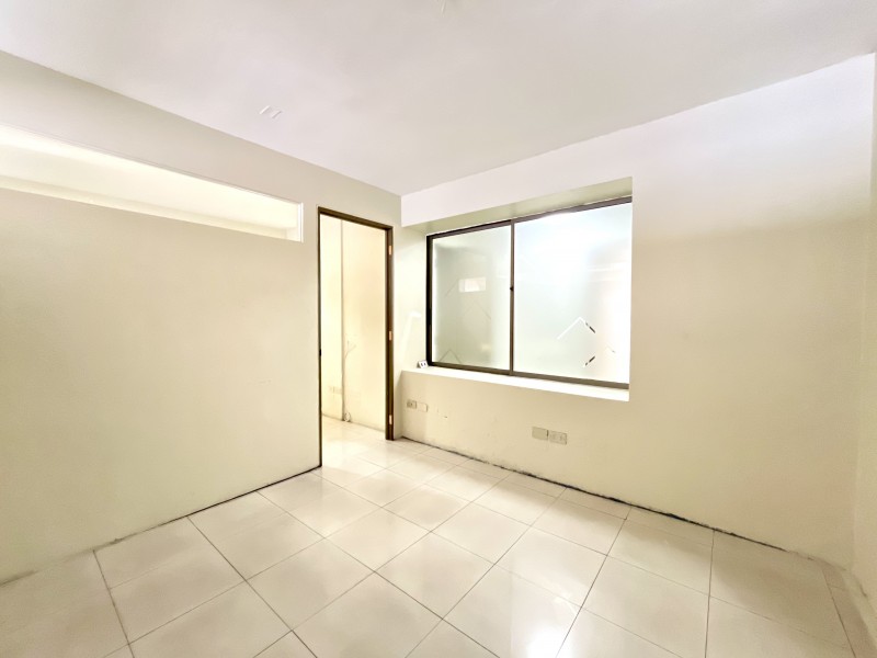 Arriendo de Excelente Local Comercial en las Condes