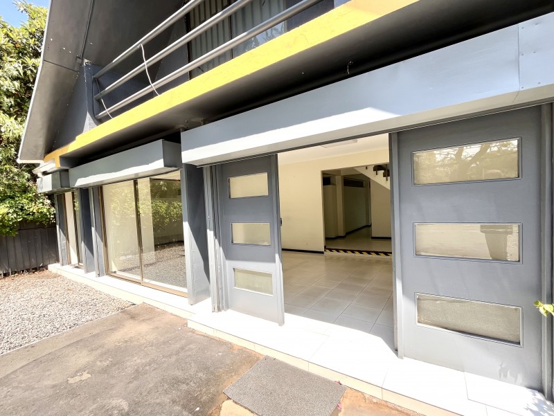 Arriendo de Excelente Local Comercial en las Condes