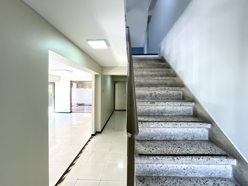 Arriendo de Excelente Local Comercial en las Condes