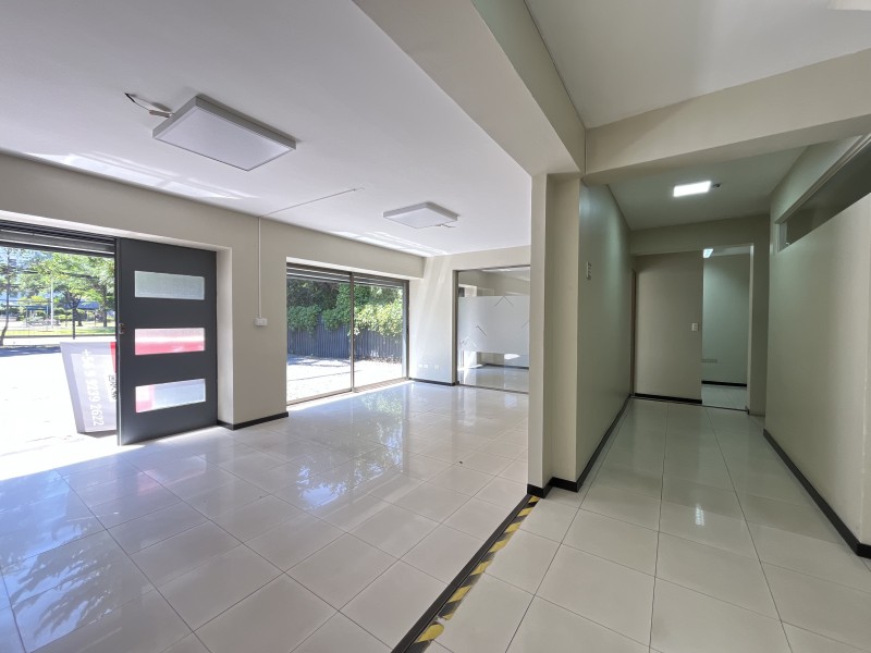 Arriendo de Excelente Local Comercial en las Condes