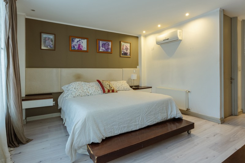 Casa en Venta Con Gran Ubicación en Vitacura