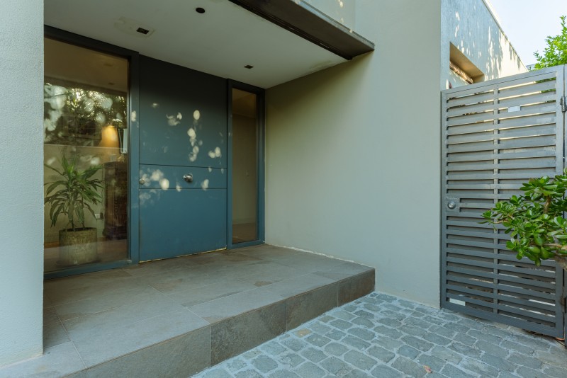 Casa en Venta Con Gran Ubicación en Vitacura