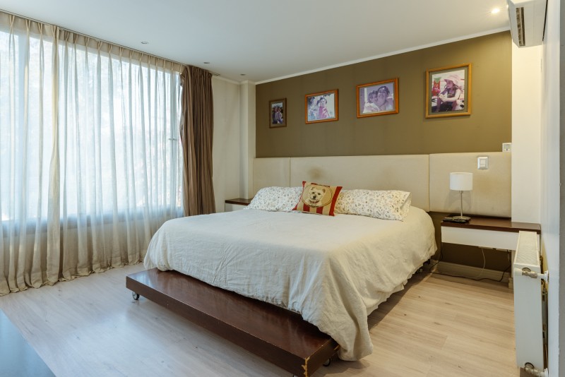 Casa en Venta Con Gran Ubicación en Vitacura